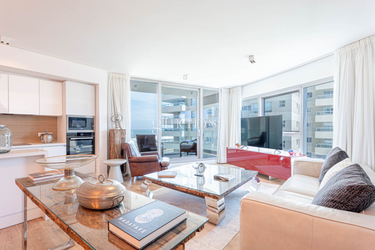 Apartamento ID.754 - Venta Apartamento, 2 Dormitorios en Suite - Punta Del Este - Playa Brava - TRUMP
