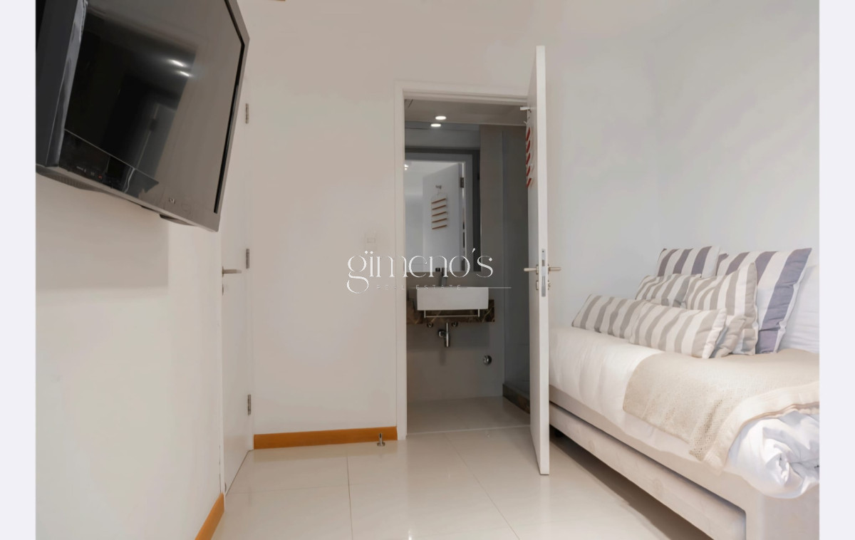 Apartamento ID.546 - Apartamento en Alquiler temporario, 3 Dormitorios - Brava- Punta del Este