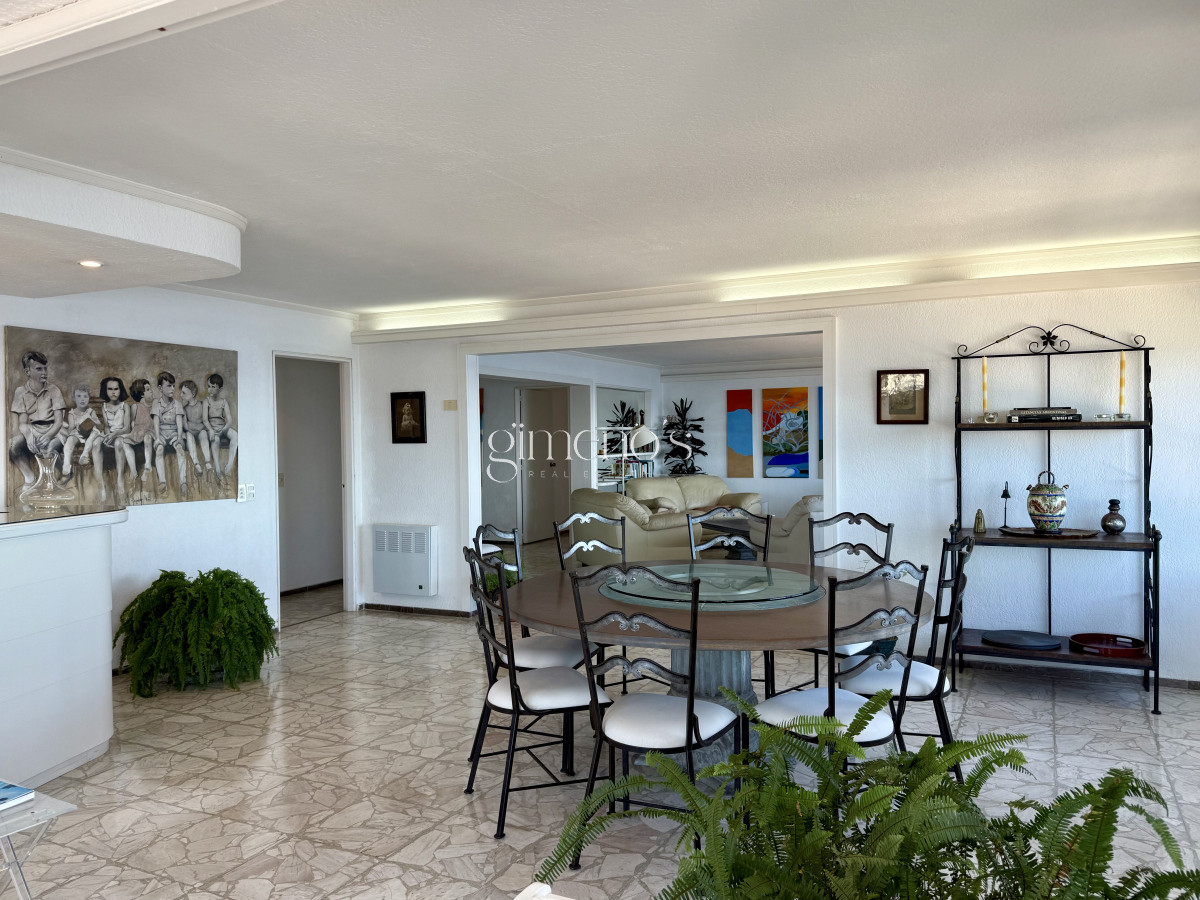 Apartamento ID.149 - Apartamento en Venta 4 Dormitorios Península - Punta del Este 