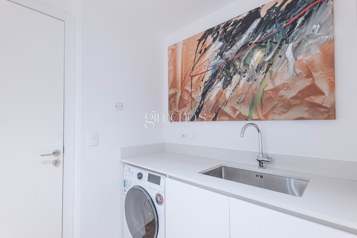 Apartamento ID.754 - Venta Apartamento, 2 Dormitorios en Suite - Punta Del Este - Playa Brava - TRUMP