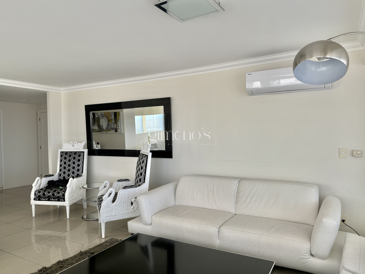 Apartamento ID.91 - Venta apartamento 3 suites mas dependencia completa, Punta del Este, Edificio IMPERIALE l
