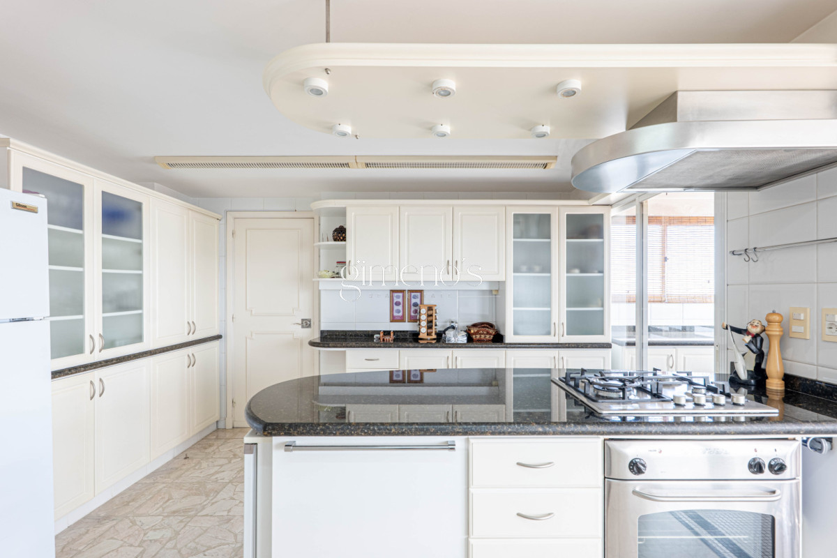 Apartamento ID.593 - Apartamento en Venta 3 Dormitorios - Playa Mansa- Punta del Este