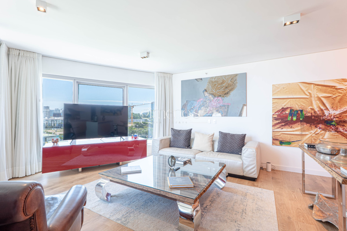 Apartamento ID.754 - Venta Apartamento, 2 Dormitorios en Suite - Punta Del Este - Playa Brava - TRUMP