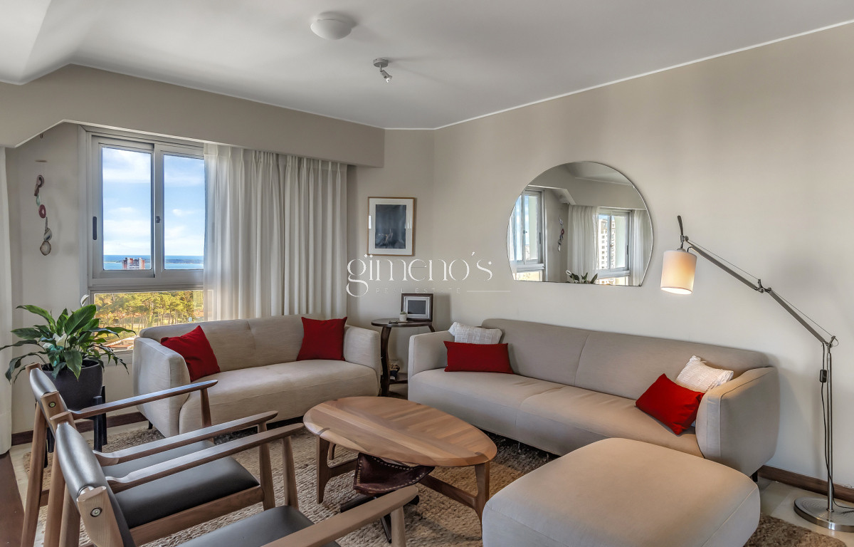 Apartamento ID.12 - Venta Apartamento 3 Dormitorios con Parrillero propio, Punta del Este, Roosevelt