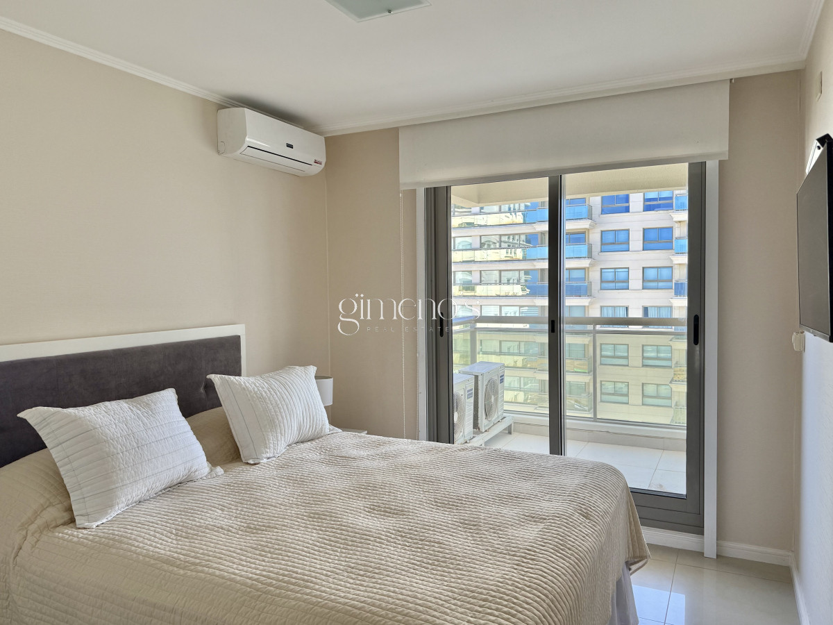 Apartamento ID.91 - Venta apartamento 3 suites mas dependencia completa, Punta del Este, Edificio IMPERIALE l