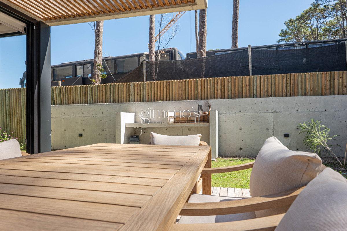 Apartamento ID.1144 - Apartamento en Venta, 2 Dormitorios, Jose Ignacio, La Juanita, Punta del Este