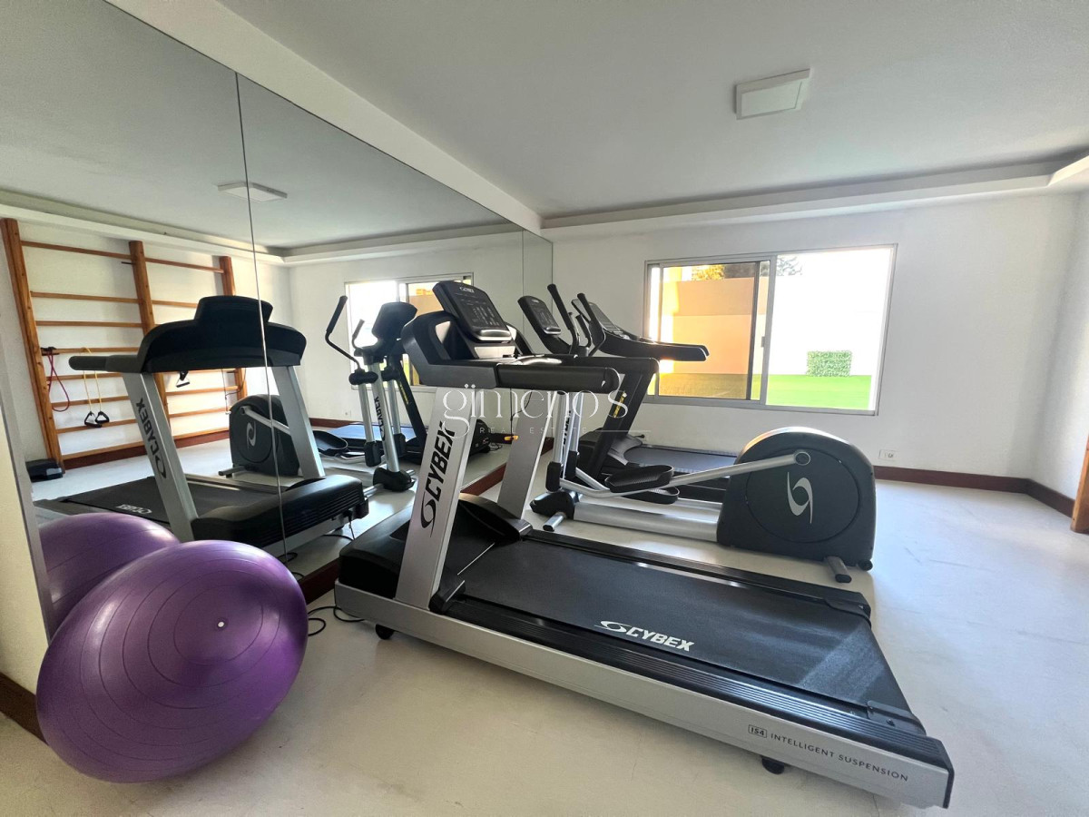 Apartamento ID.60 - Apartamento en Venta Primera Linea Playa Mansa 3 dormitorios