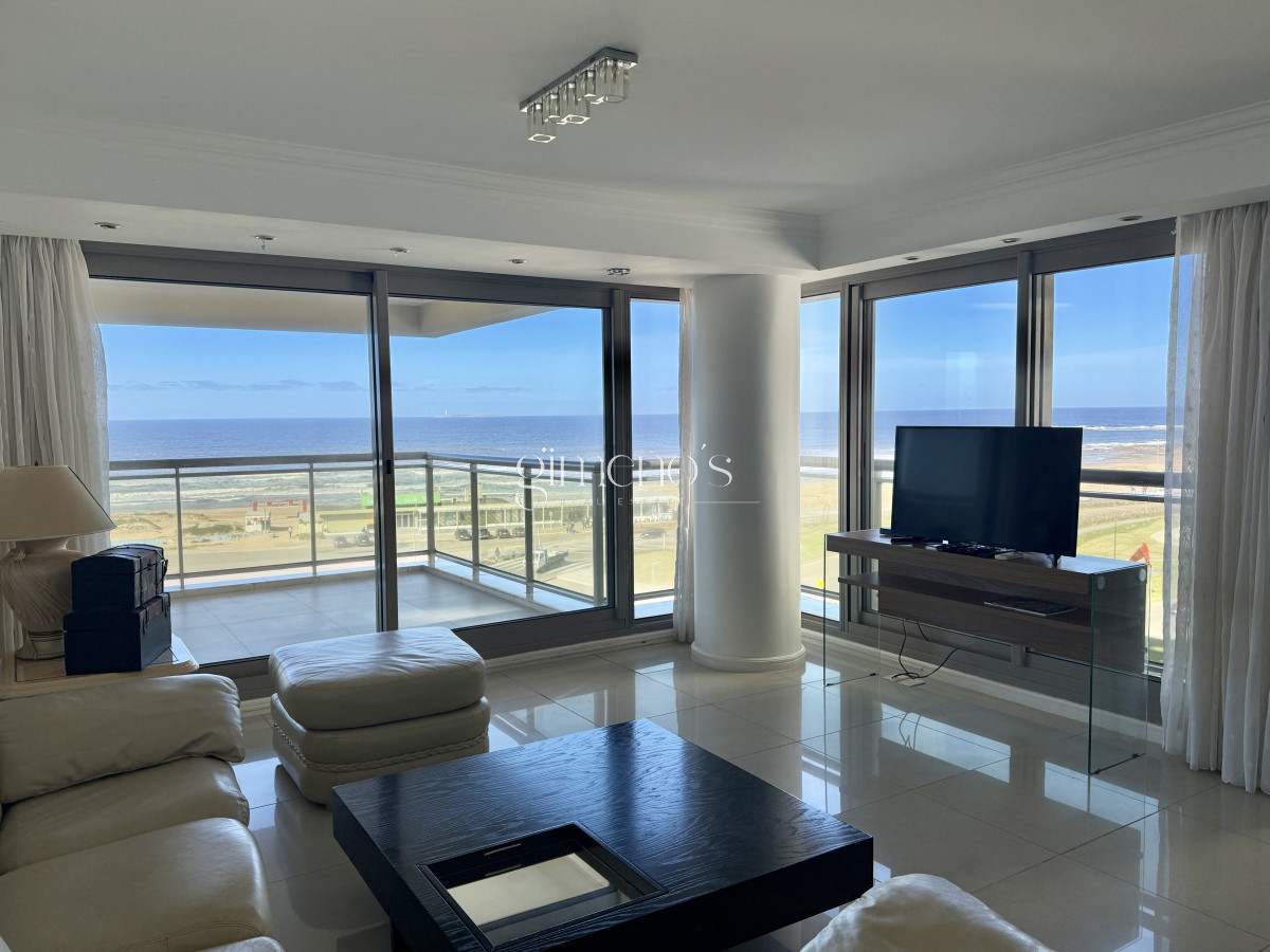 Apartamento ID.90 - Venta apartamento 3 suites mas dependencia completa, Punta del Este, Edificio IMPERIALE 