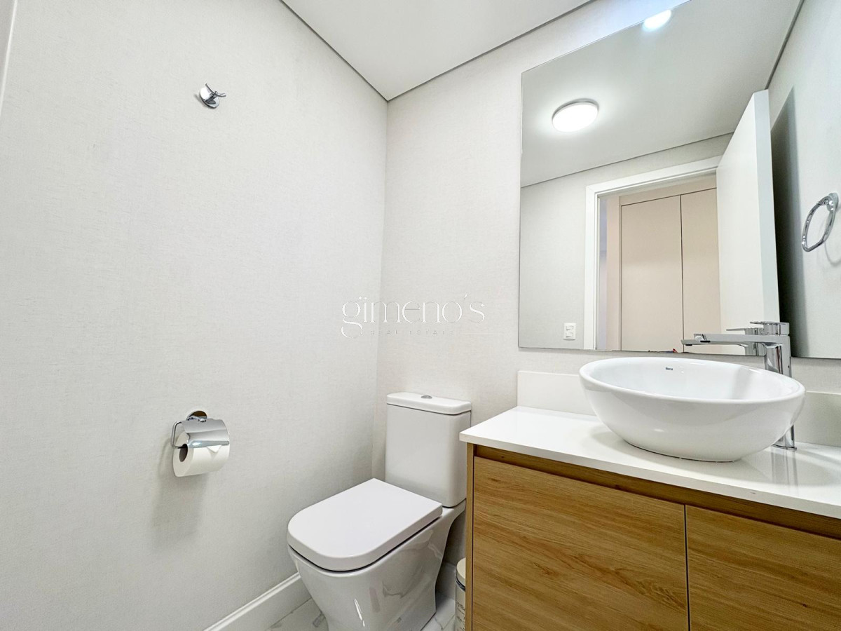 Apartamento ID.662 - Apartamento en alquiler temporario, 3 Dormitorios, Mansa- Punta del Este