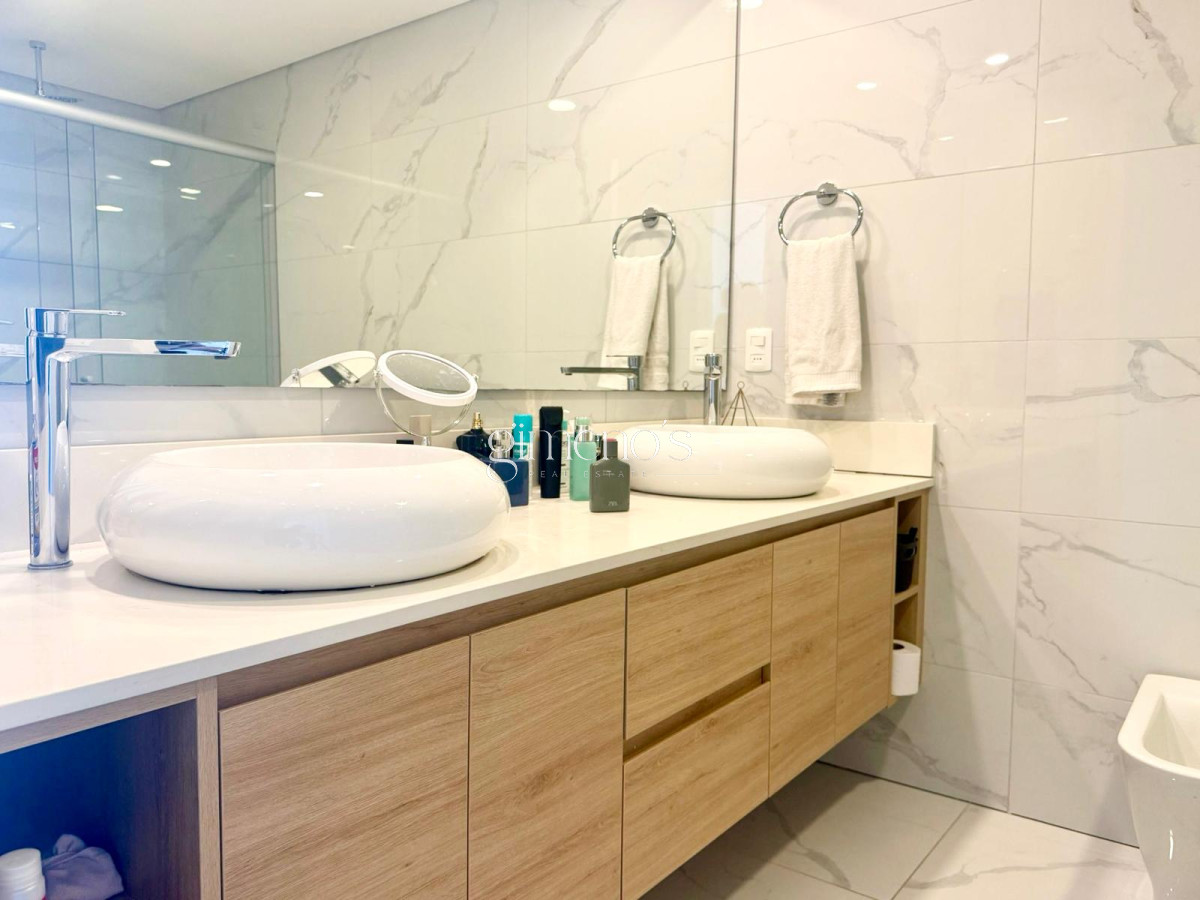 Apartamento ID.274 - Apatamento 4 Dormitorios, Mansa - Punta del Este