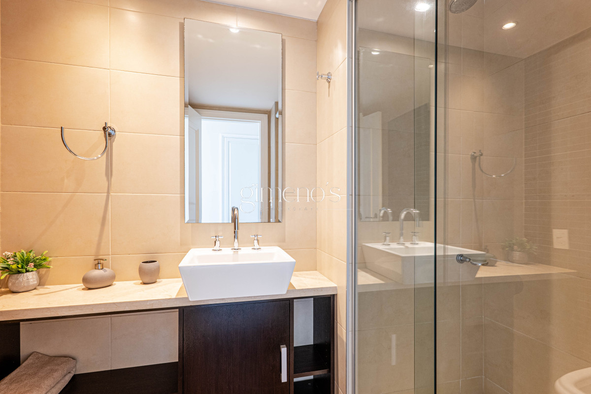 Apartamento ID.5 - Apartamento en Venta en Playa Brava 2 Dormitorios a 100 mts del Mar, Punta del Este 