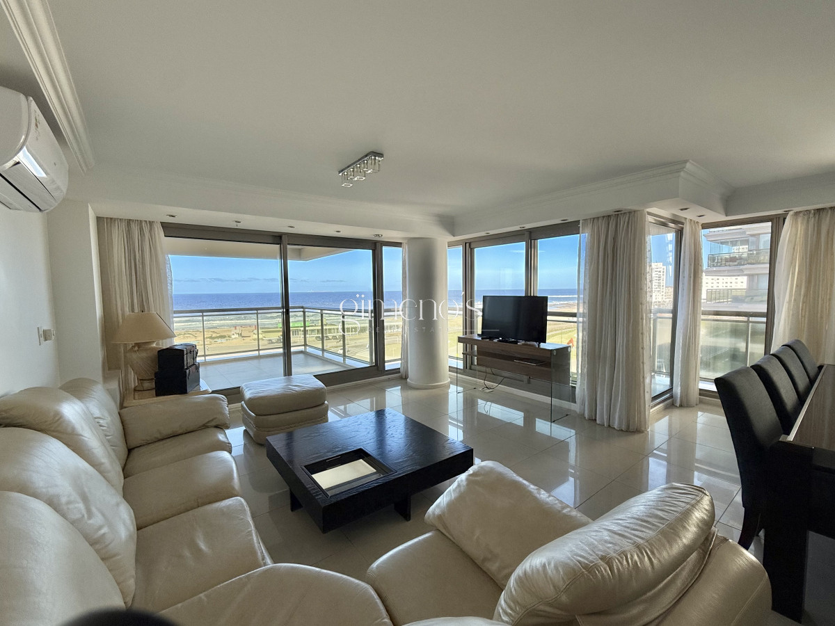 Apartamento ID.90 - Venta apartamento 3 suites mas dependencia completa, Punta del Este, Edificio IMPERIALE 