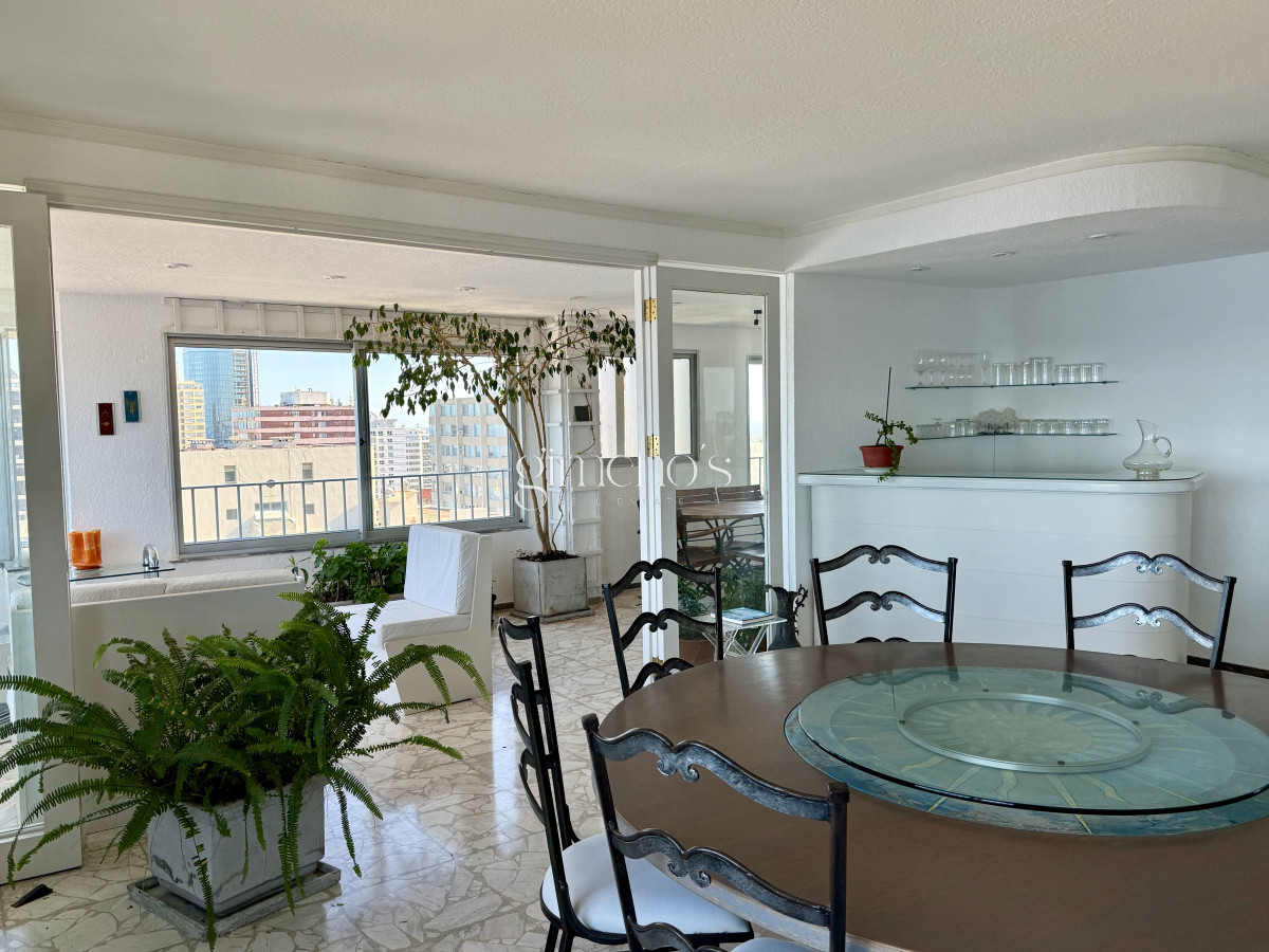 Apartamento ID.149 - Apartamento en Venta 4 Dormitorios Península - Punta del Este 