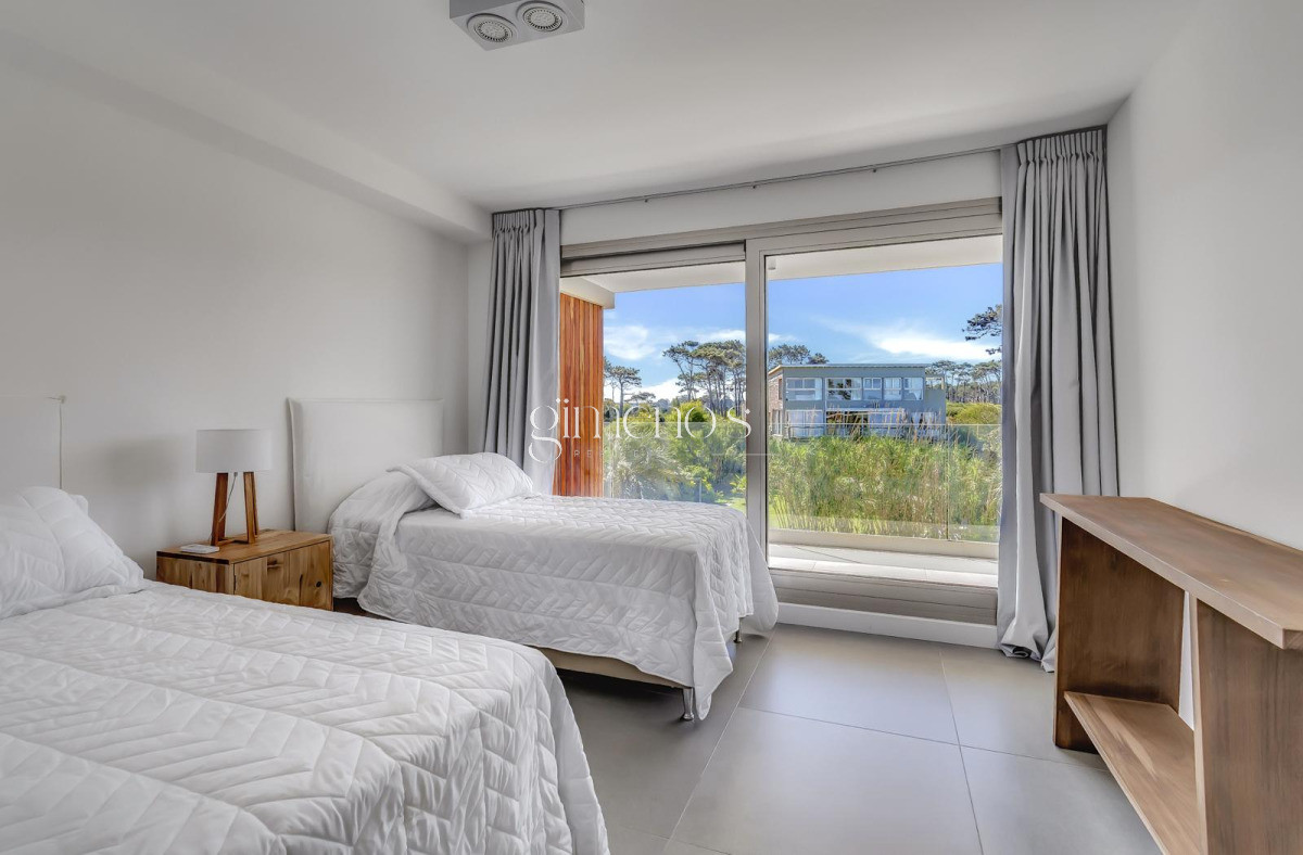 Apartamento ID.437 - Apartamento en Venta, 2 Dormitorios, Manantiales - Punta del Este