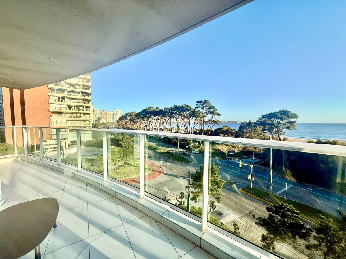 Apartamento ID.274 - Apatamento 4 Dormitorios, Mansa - Punta del Este
