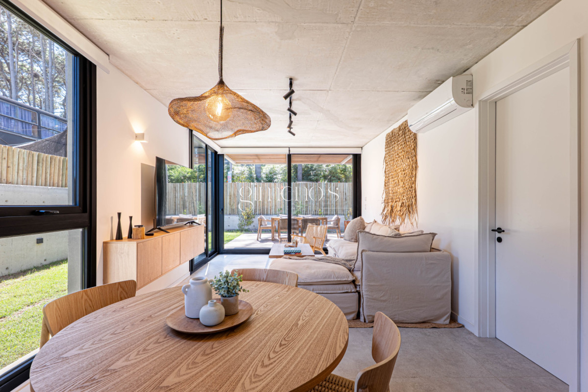 Apartamento ID.1144 - Apartamento en Venta, 2 Dormitorios, Jose Ignacio, La Juanita, Punta del Este