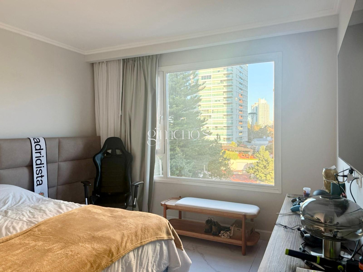 Apartamento ID.274 - Apatamento 4 Dormitorios, Mansa - Punta del Este