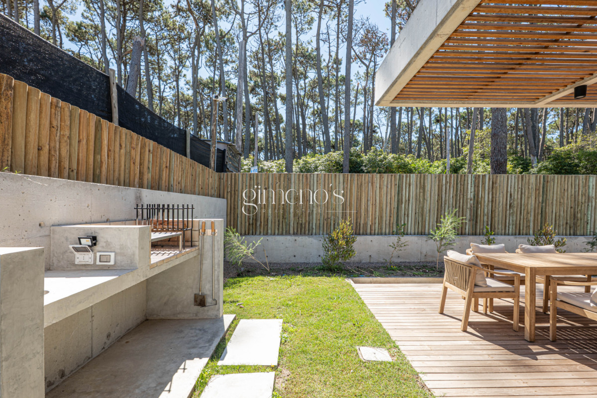 Apartamento ID.1144 - Apartamento en Venta, 2 Dormitorios, Jose Ignacio, La Juanita, Punta del Este