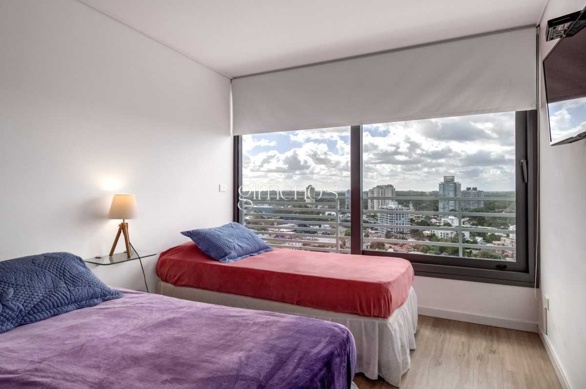 Apartamento ID.1 - Apartamento 3 Dormitorios en Suite, Mansa a 2 cuadras del Mar 
