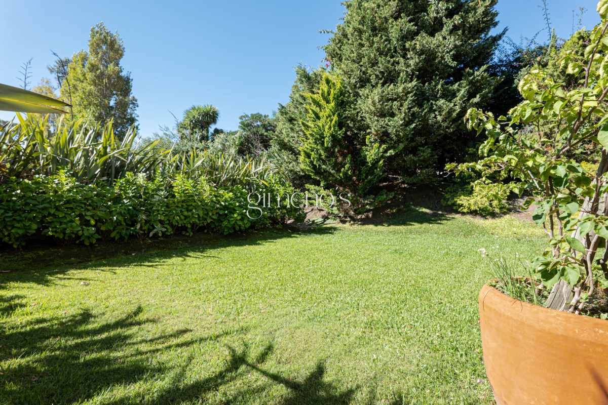 Apartamento ID.1141 - Apartamento en Venta 3 Dormitorios - Patio y Prrillero de uso exclusivo - Punta del Este - Playa Mansa