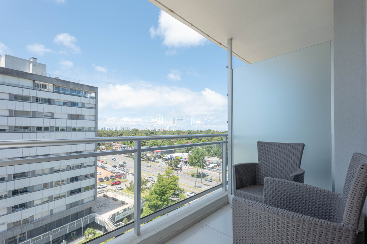 Apartamento ID.677 - Apartamento en Alquiler, 1 Dormitorio - Roosevelt- Punta del Este