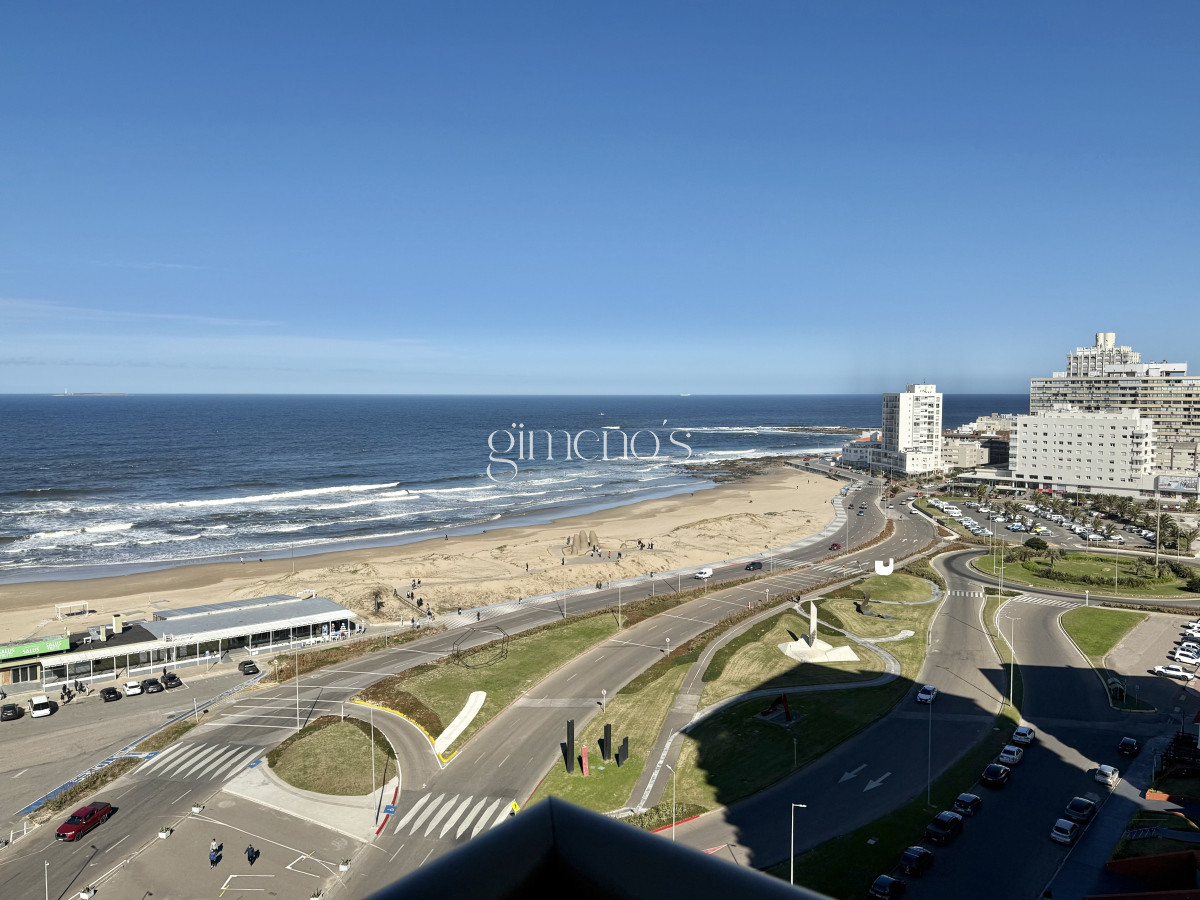 Apartamento ID.91 - Venta apartamento 3 suites mas dependencia completa, Punta del Este, Edificio IMPERIALE l