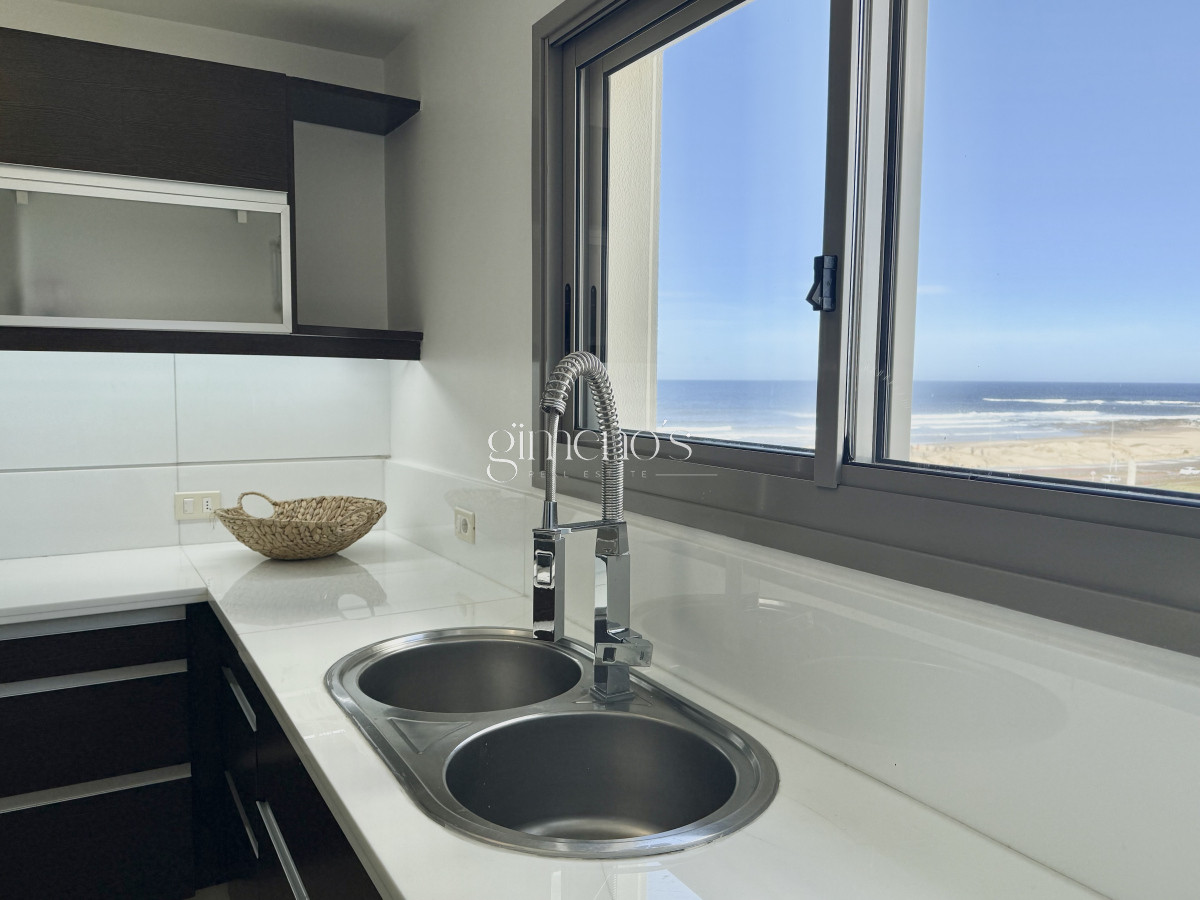 Apartamento ID.90 - Venta apartamento 3 suites mas dependencia completa, Punta del Este, Edificio IMPERIALE 