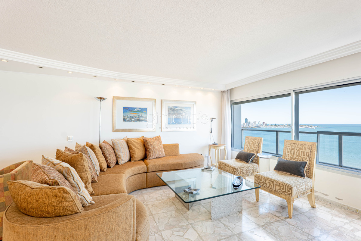 Apartamento ID.593 - Apartamento en Venta 3 Dormitorios - Playa Mansa- Punta del Este