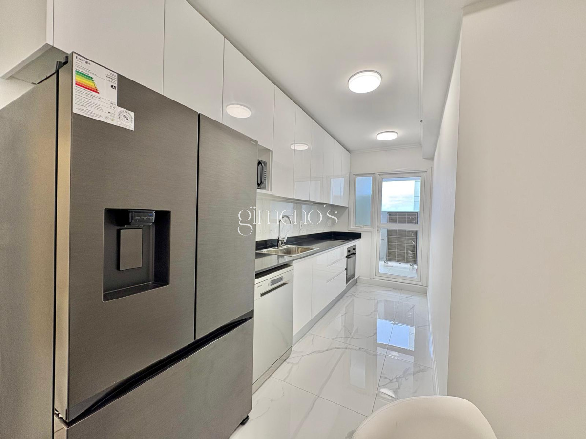 Apartamento ID.662 - Apartamento en alquiler temporario, 3 Dormitorios, Mansa- Punta del Este