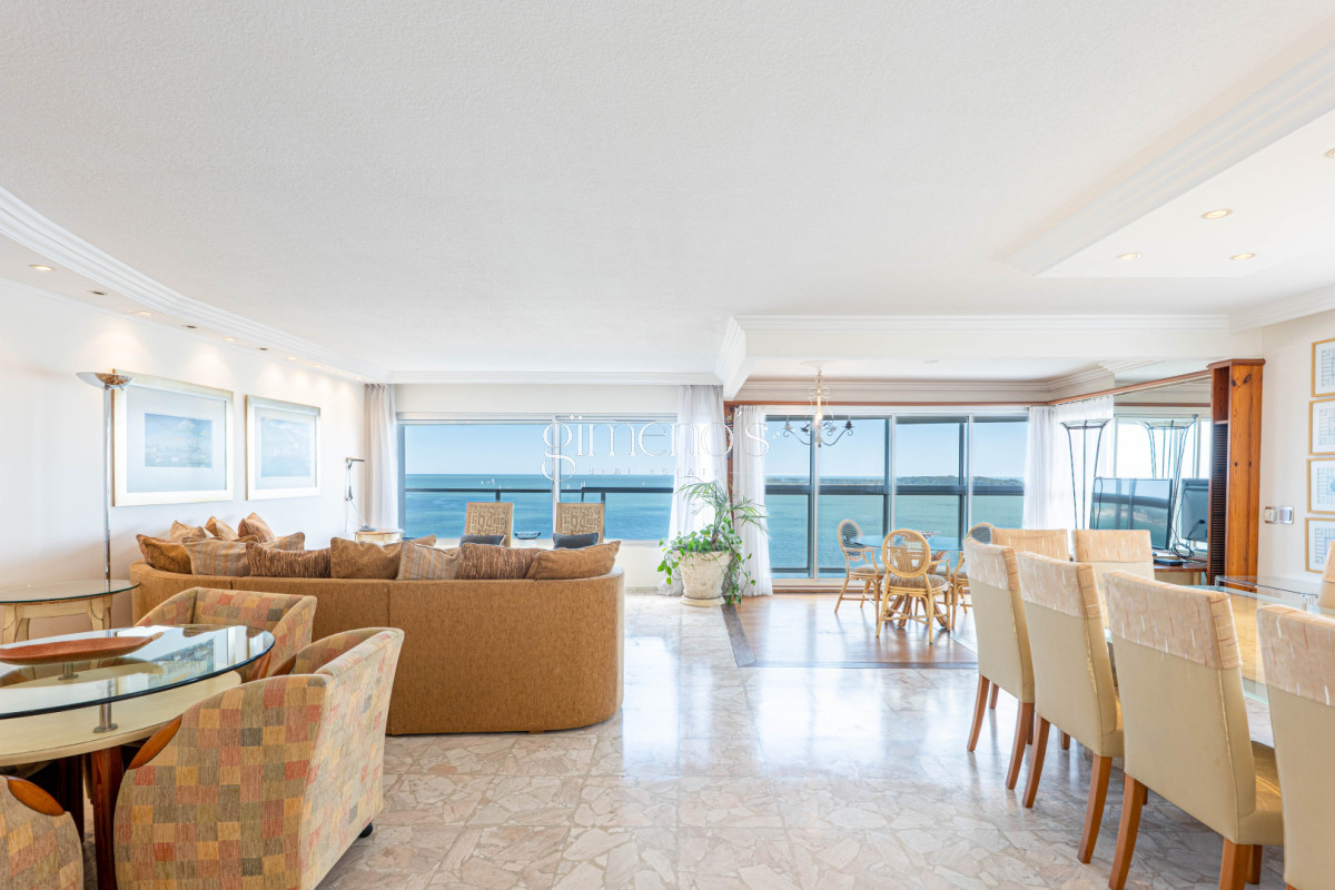 Apartamento ID.593 - Apartamento en Venta 3 Dormitorios - Playa Mansa- Punta del Este