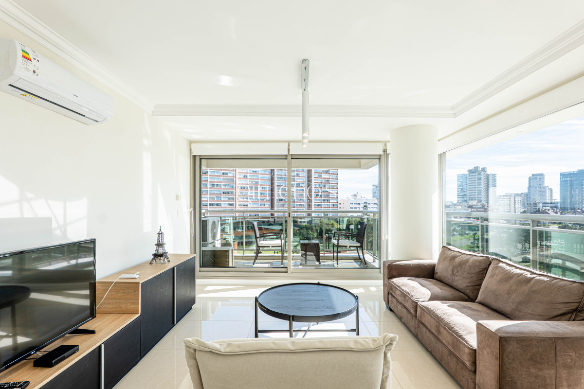 Apartamento ID.5 - Apartamento en Venta en Playa Brava 2 Dormitorios a 100 mts del Mar, Punta del Este 