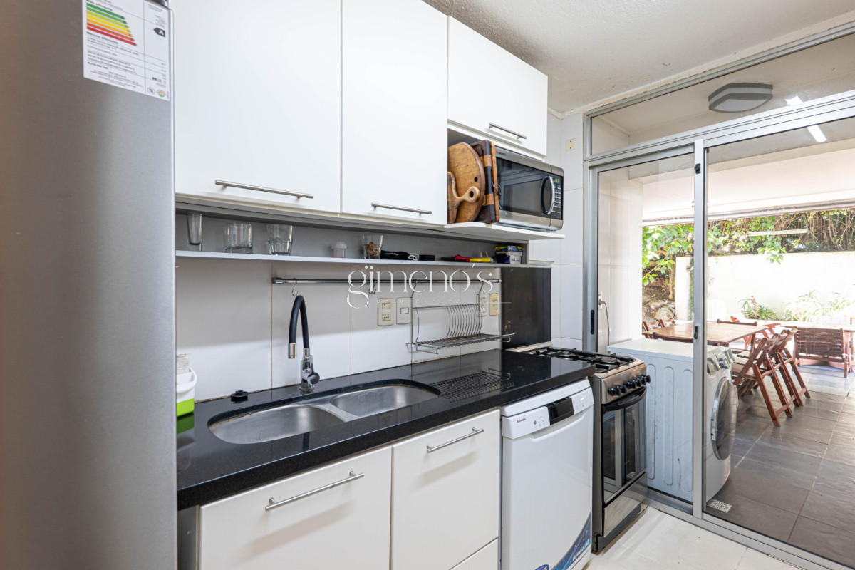 Apartamento ID.1141 - Apartamento en Venta 3 Dormitorios - Patio y Prrillero de uso exclusivo - Punta del Este - Playa Mansa