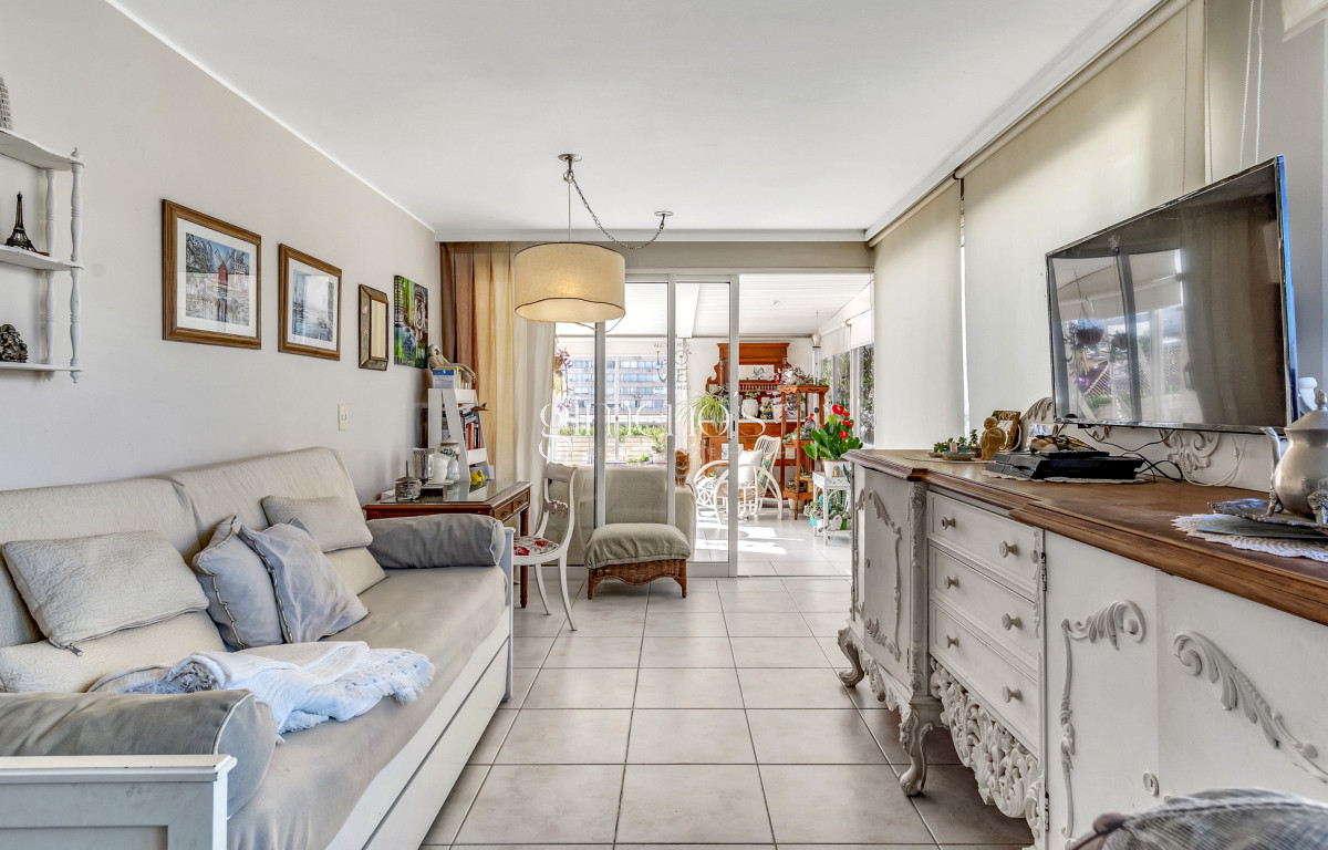 Apartamento ID.8 - Apartamento de 2 Dormitorios en Venta Punta del Este, Península 