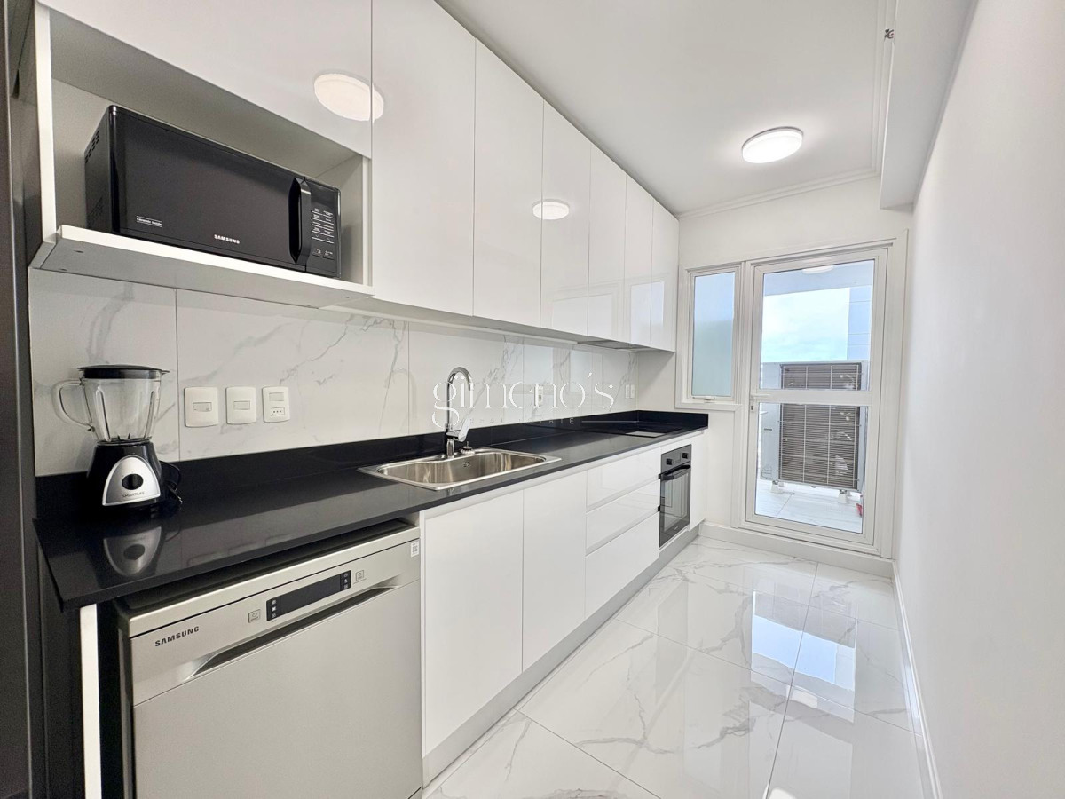 Apartamento ID.662 - Apartamento en alquiler temporario, 3 Dormitorios, Mansa- Punta del Este