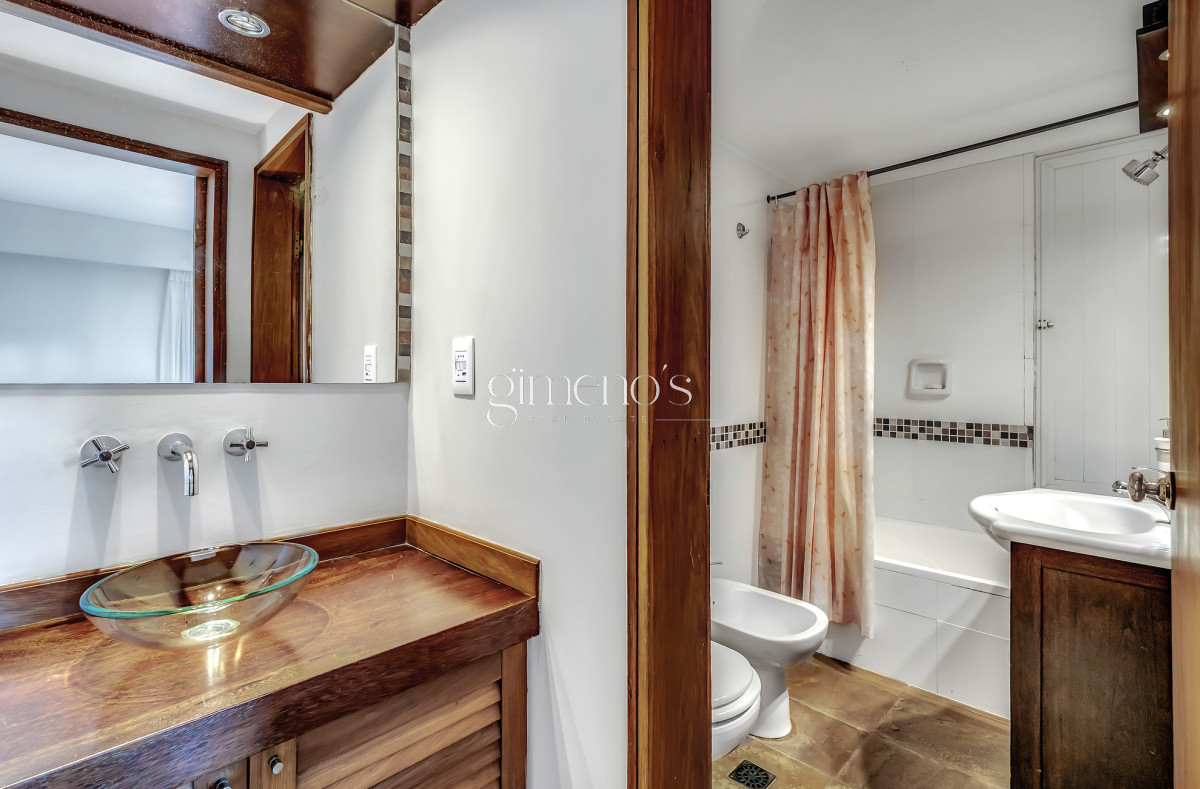 Apartamento ID.12 - Venta Apartamento 3 Dormitorios con Parrillero propio, Punta del Este, Roosevelt