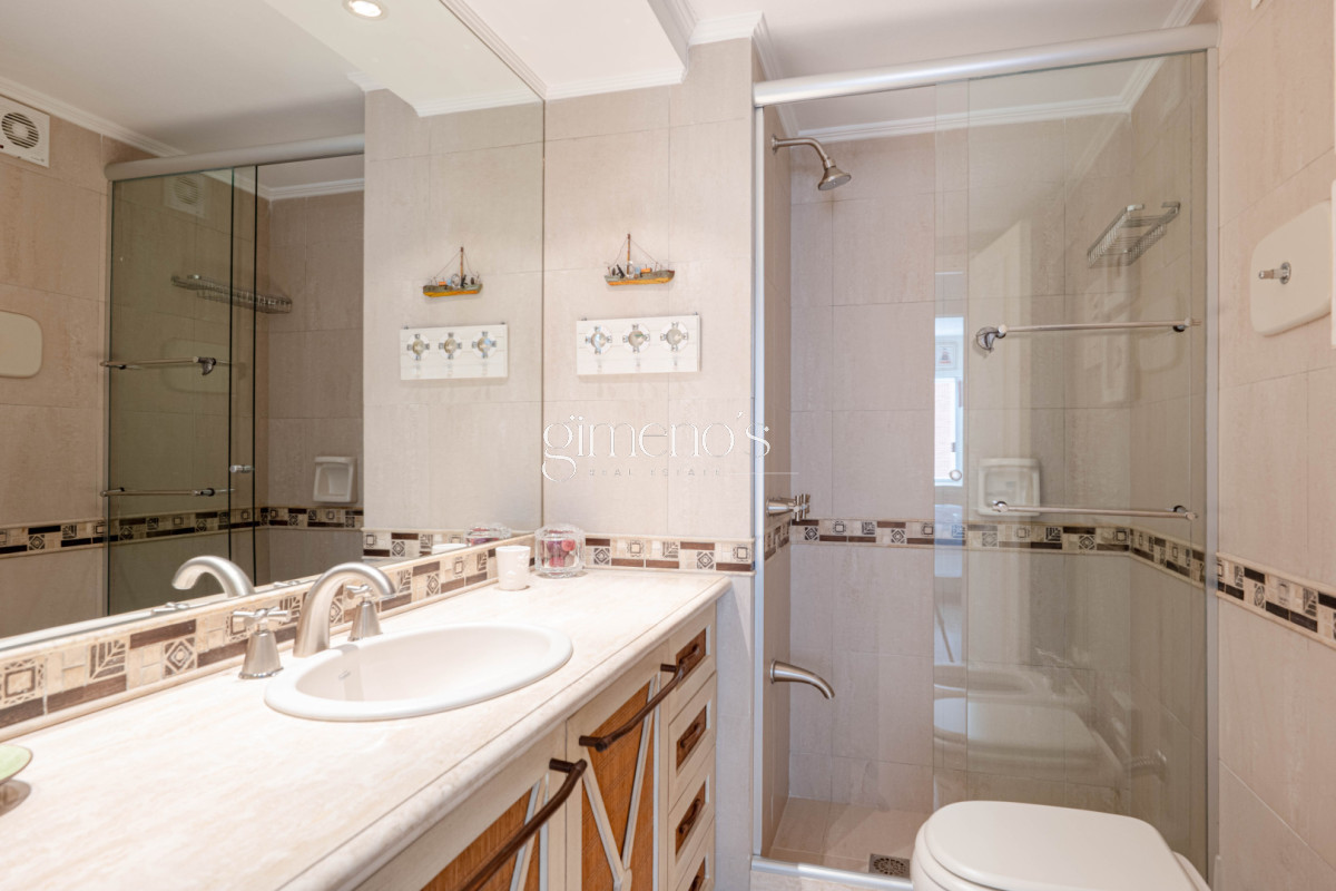 Apartamento ID.593 - Apartamento en Venta 3 Dormitorios - Playa Mansa- Punta del Este