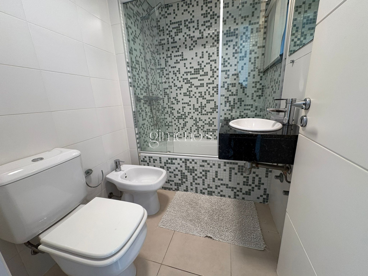 Apartamento ID.171 - Apartamento Venta 3 Dormitorios - Punta del Este - Playa Mansa - Atras de Enjoy 