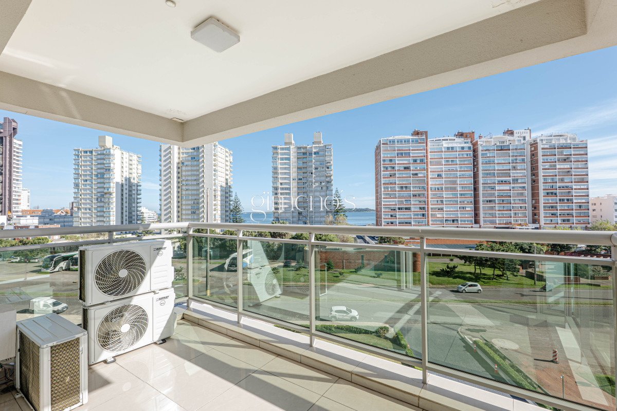 Apartamento ID.5 - Apartamento en Venta en Playa Brava 2 Dormitorios a 100 mts del Mar, Punta del Este 