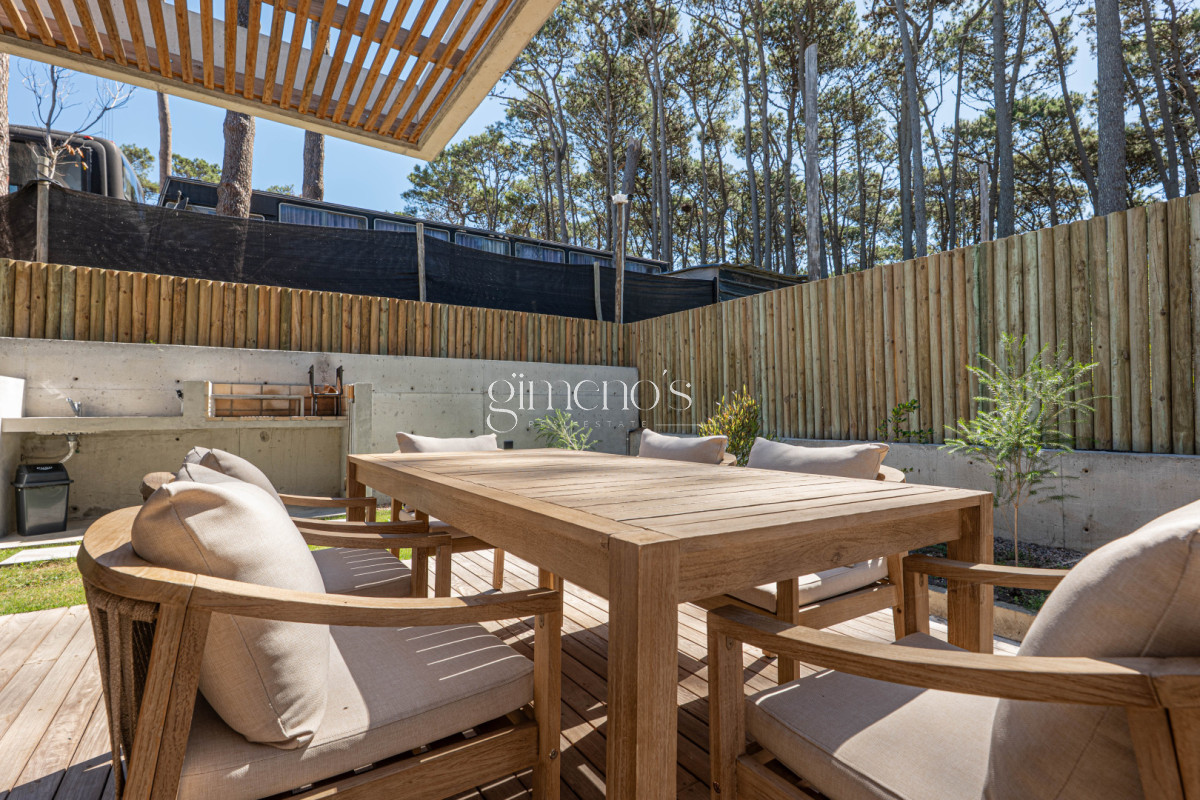 Apartamento ID.1144 - Apartamento en Venta, 2 Dormitorios, Jose Ignacio, La Juanita, Punta del Este