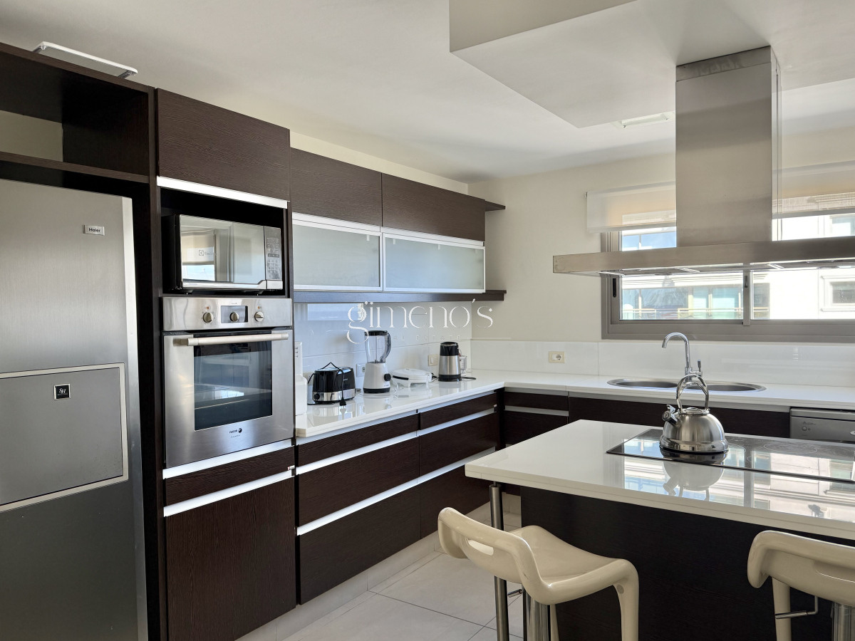 Apartamento ID.91 - Venta apartamento 3 suites mas dependencia completa, Punta del Este, Edificio IMPERIALE l