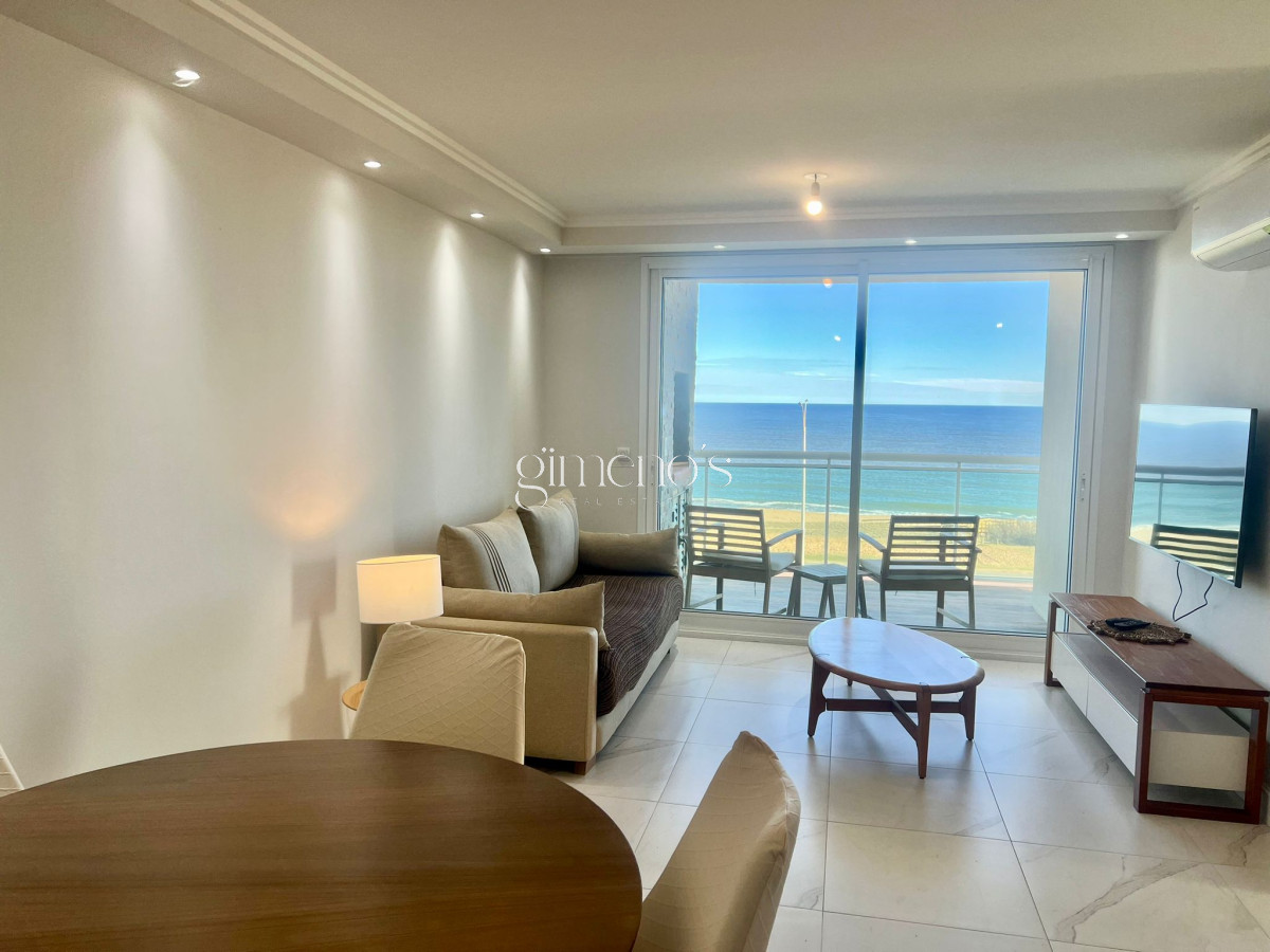Apartamento ID.208 - Alquiler de Verano 2 Dormitorios Primera Línea al Mar Playa Mansa Punta del Este