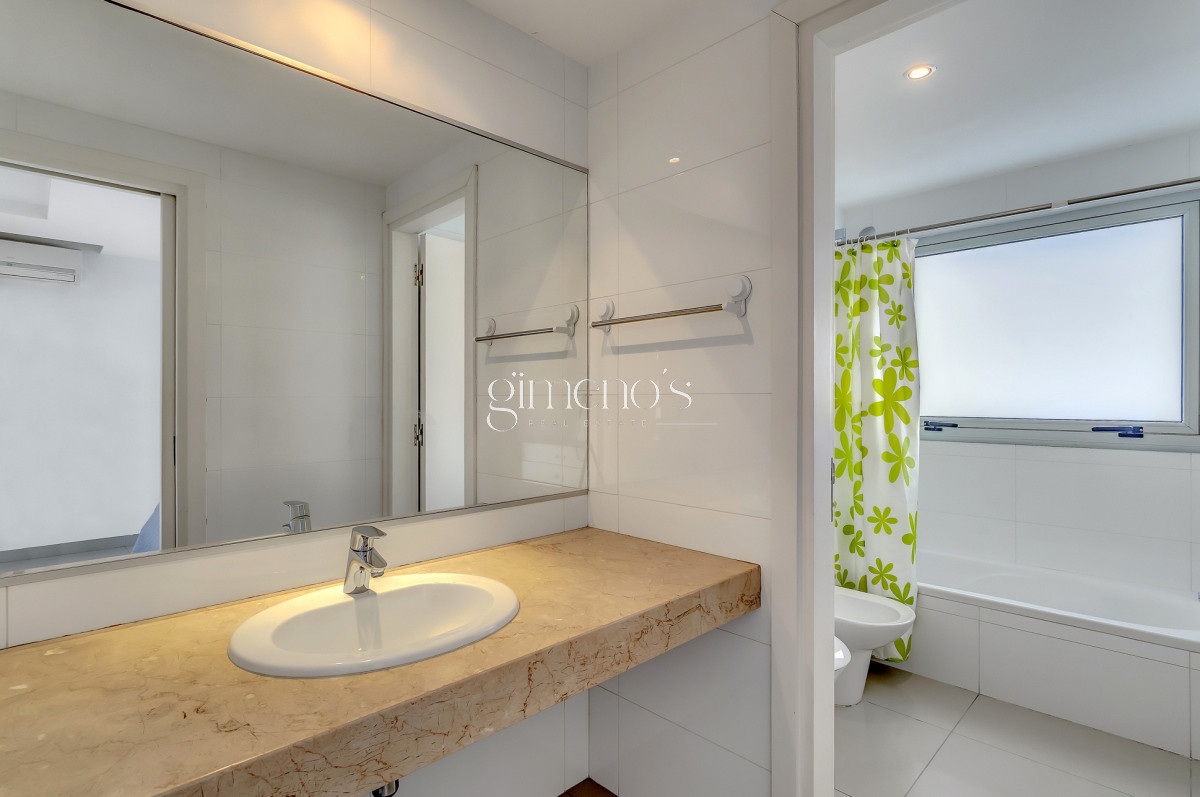 Apartamento ID.175 - Apartamento en Venta 3 Dormitorios - Punta del Este - Playa Brava