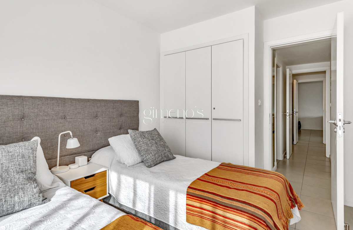 Apartamento ID.128 - Apartamento de 3 dormitorios en alquiler de Verano , Punta del Este , Playa Brava