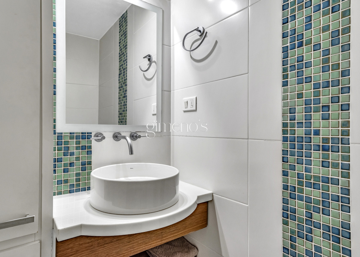 Apartamento ID.128 - Apartamento de 3 dormitorios en alquiler de Verano , Punta del Este , Playa Brava