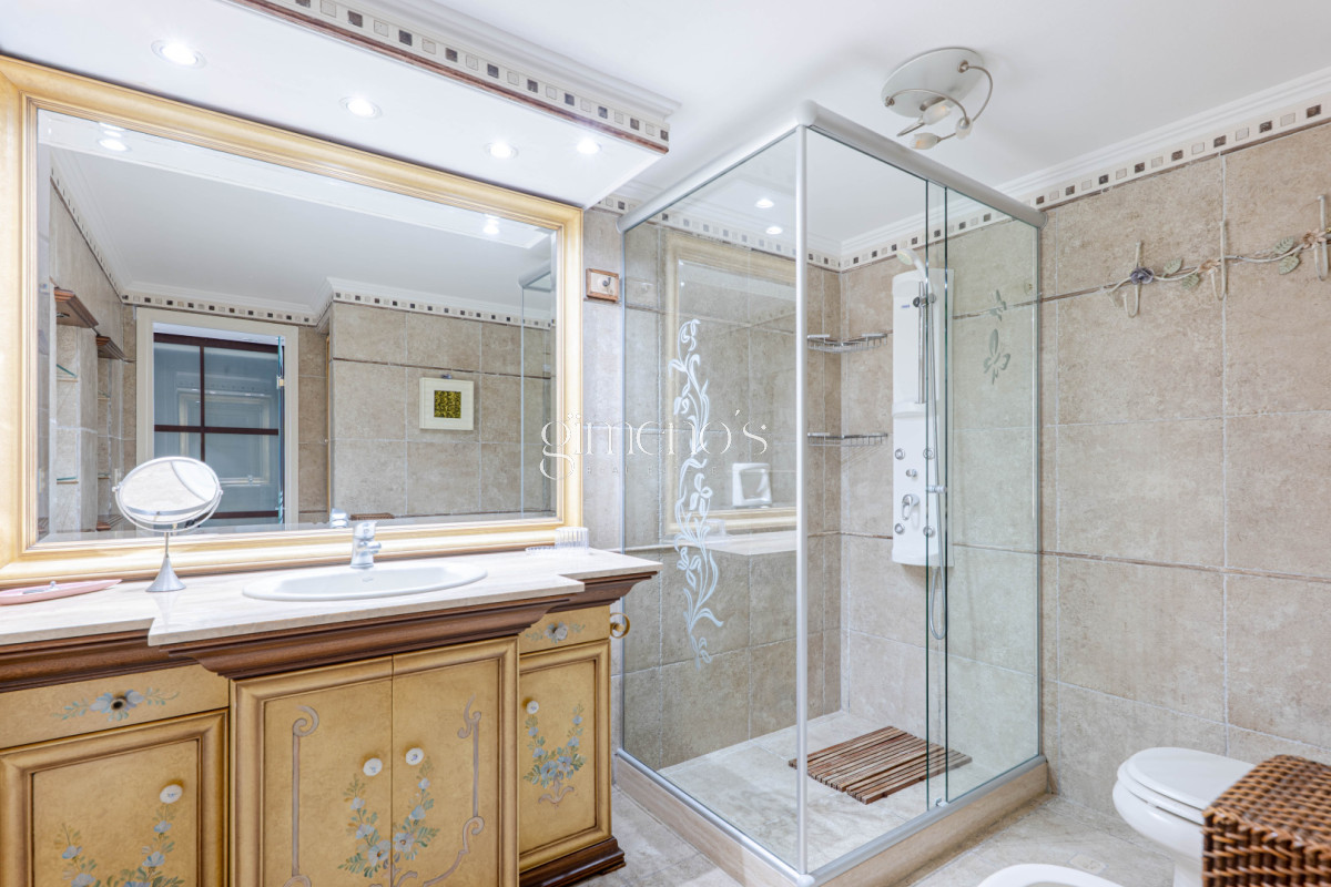 Apartamento ID.593 - Apartamento en Venta 3 Dormitorios - Playa Mansa- Punta del Este