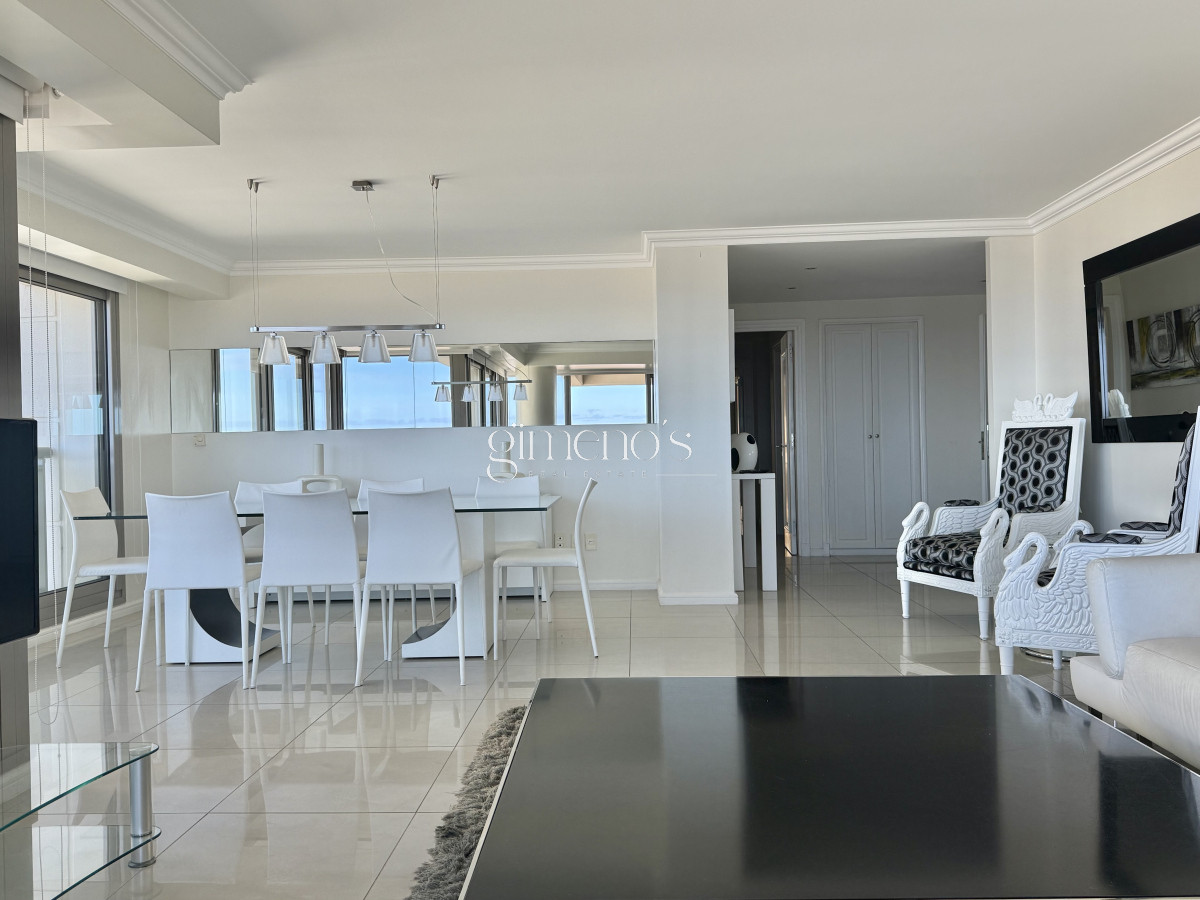 Apartamento ID.91 - Venta apartamento 3 suites mas dependencia completa, Punta del Este, Edificio IMPERIALE l