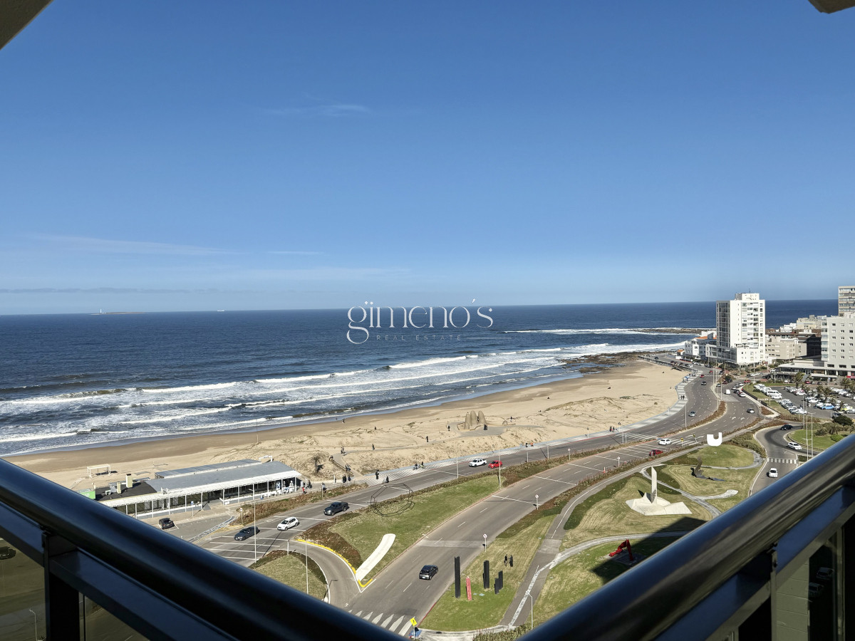 Apartamento ID.91 - Venta apartamento 3 suites mas dependencia completa, Punta del Este, Edificio IMPERIALE l