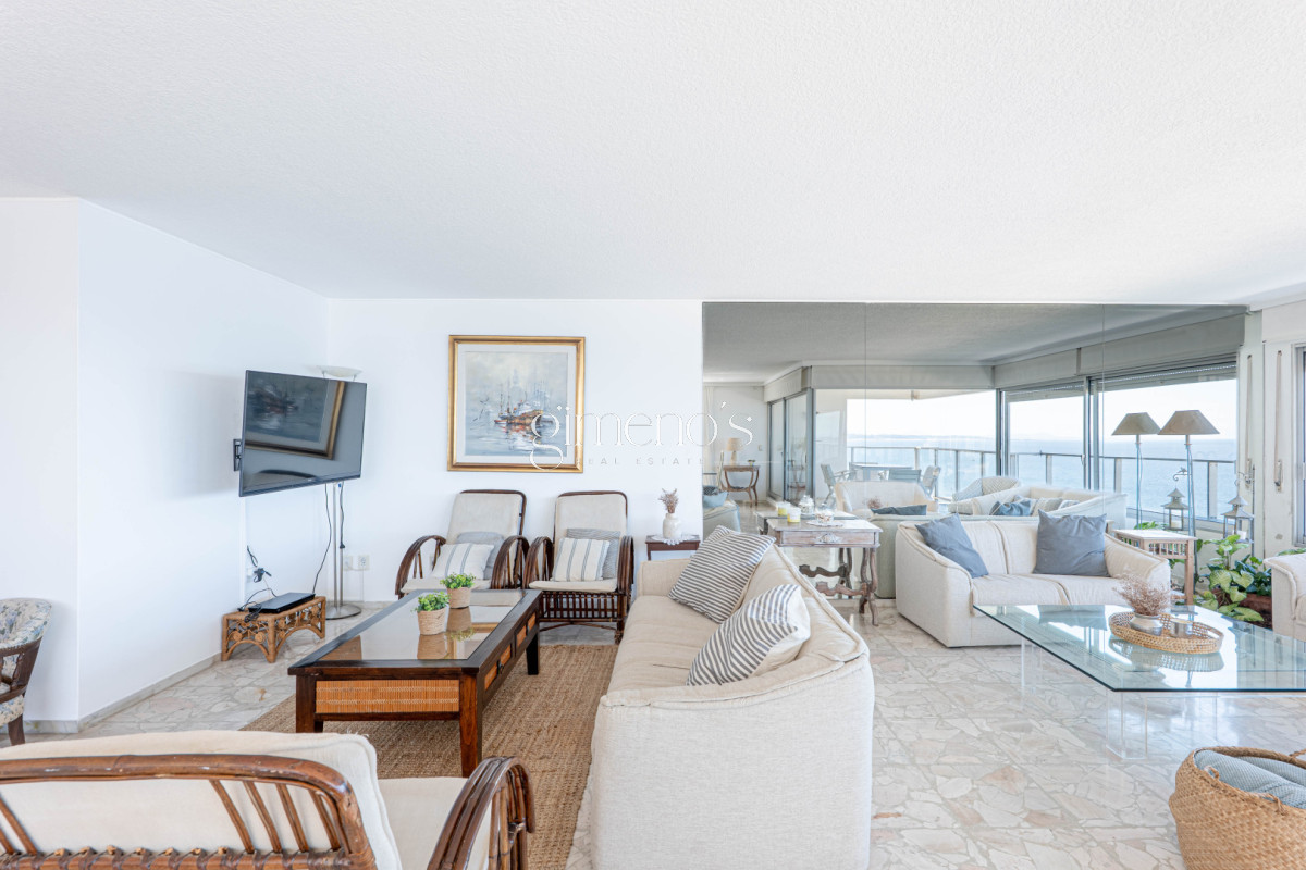 Apartamento ID.1079 - Apartamento en Venta 3 Dormitorios y Dependencia Playa Mansa Punta del Este