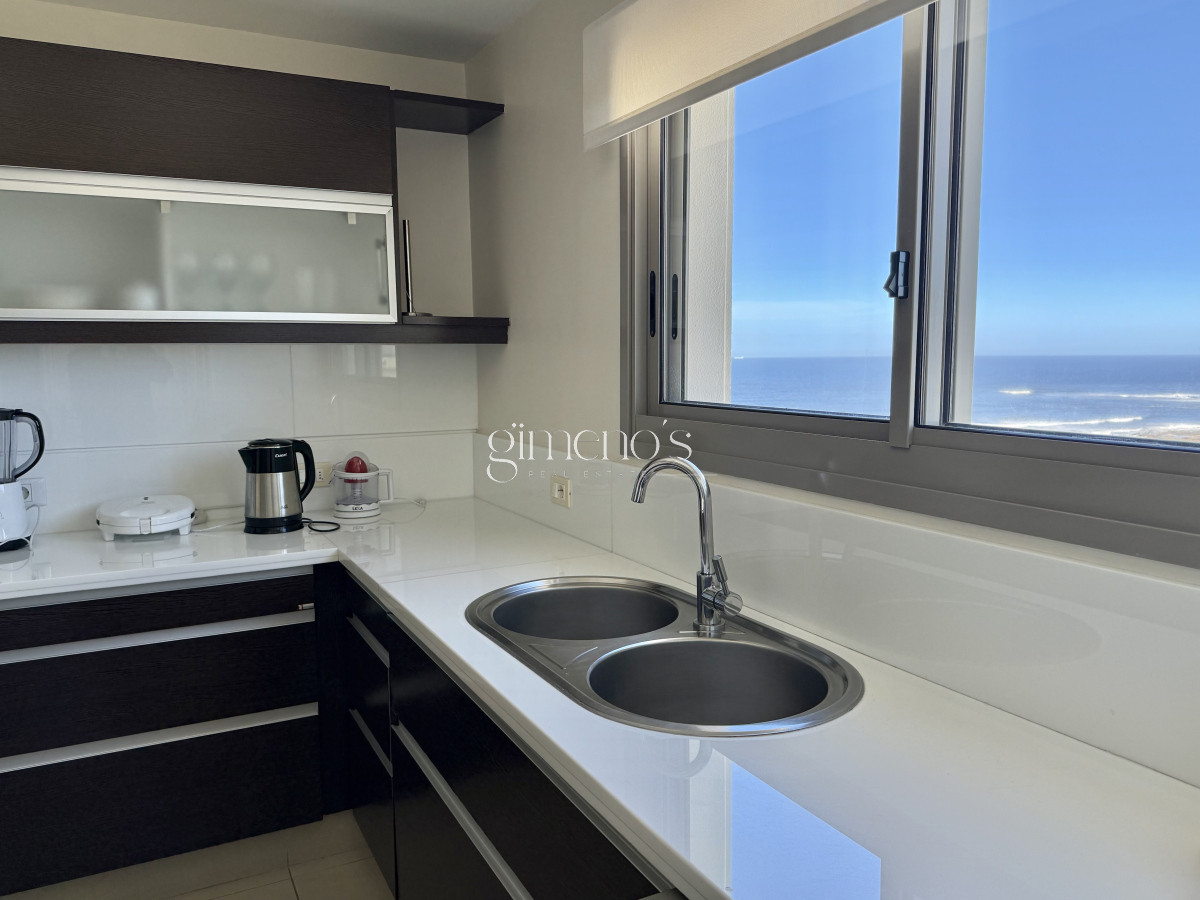 Apartamento ID.91 - Venta apartamento 3 suites mas dependencia completa, Punta del Este, Edificio IMPERIALE l