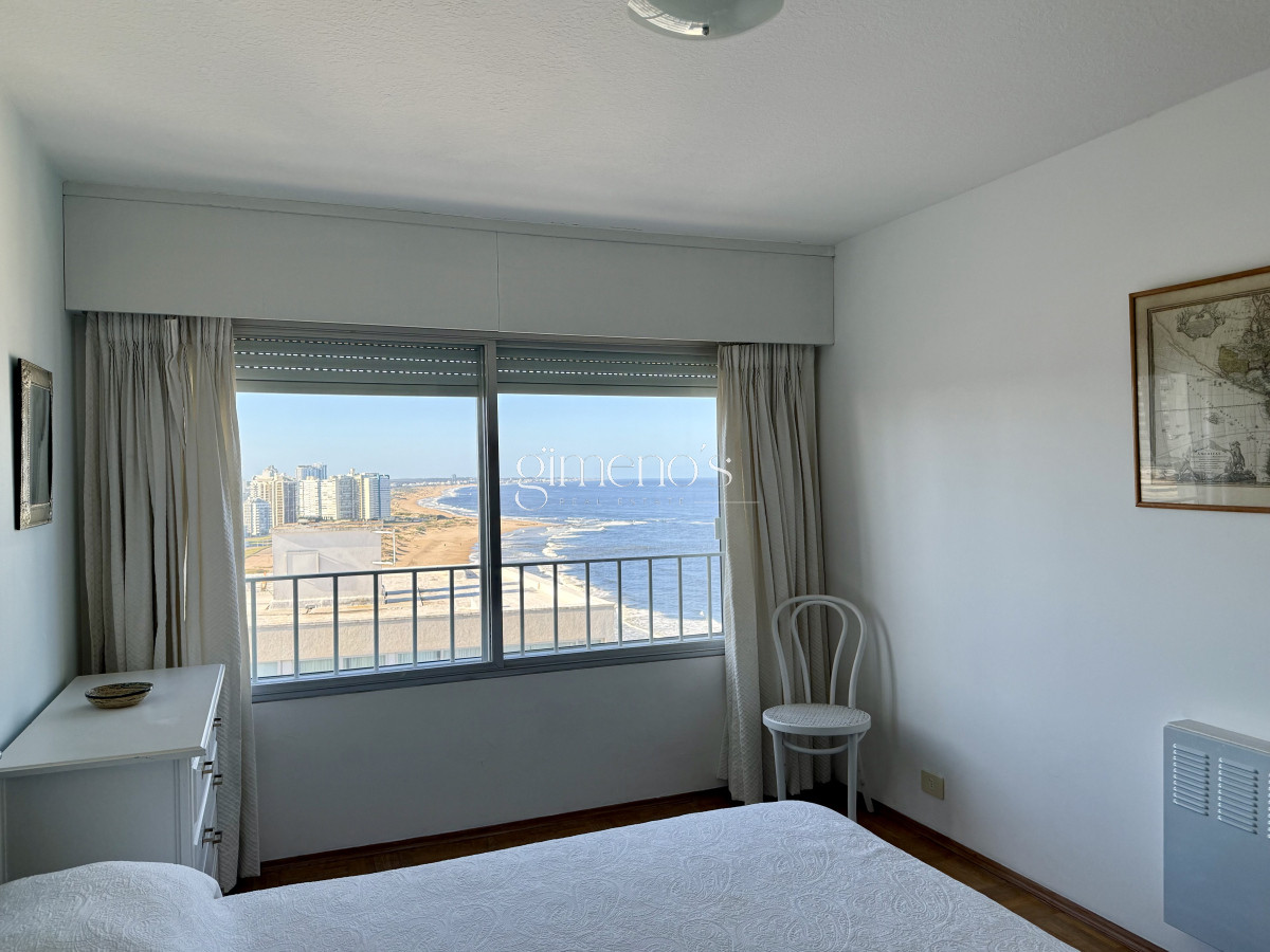 Apartamento ID.149 - Apartamento en Venta 4 Dormitorios Península - Punta del Este 